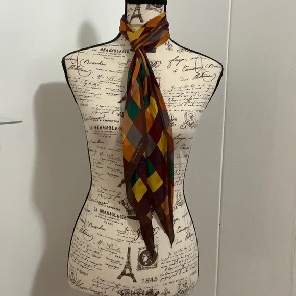 Oscar de la renta scarfs nice colors - Picture 2 of 4